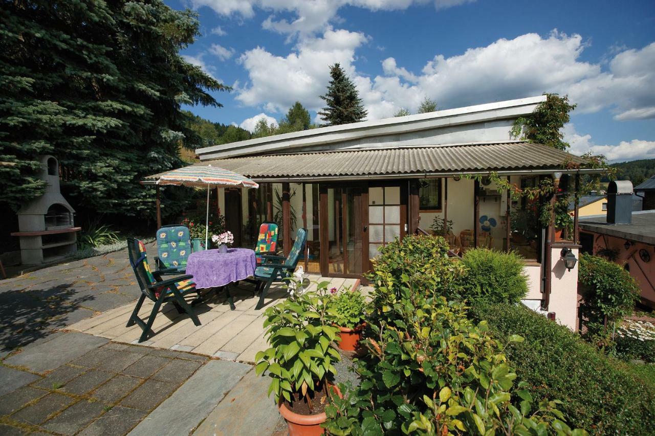 Ferienhaus Korner Villa Klingenthal Buitenkant foto